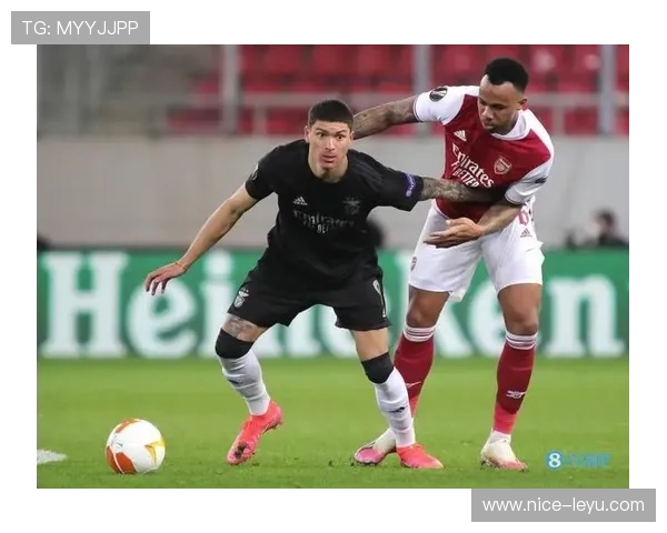 努涅斯与桑切斯：南美前锋风格差异及战术适配分析