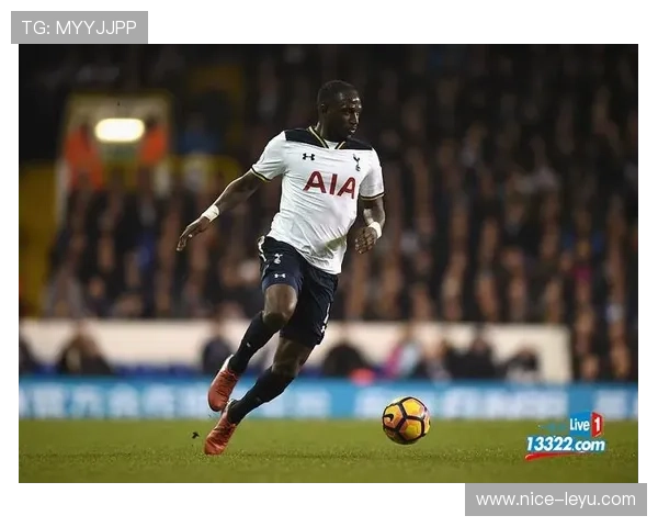 在高位逼抢下苏亚雷斯与伊布射门点偏移及单点驱动趋势