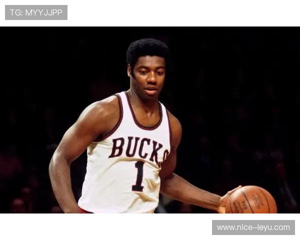 组织型奥斯卡·罗伯特森突破组织牵制内线异于魔术师